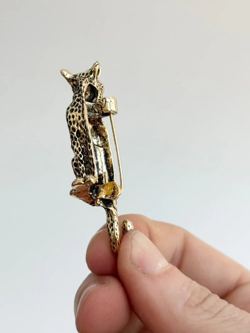 Jaguar Cheetah Big Cat Gold Toned Textured 3D Vintage Inspired Brooch Pin
